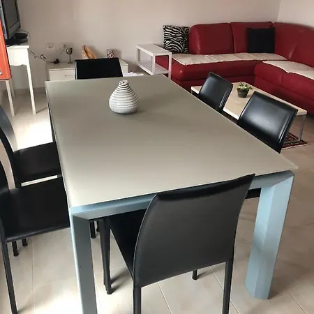 Apartment Lona